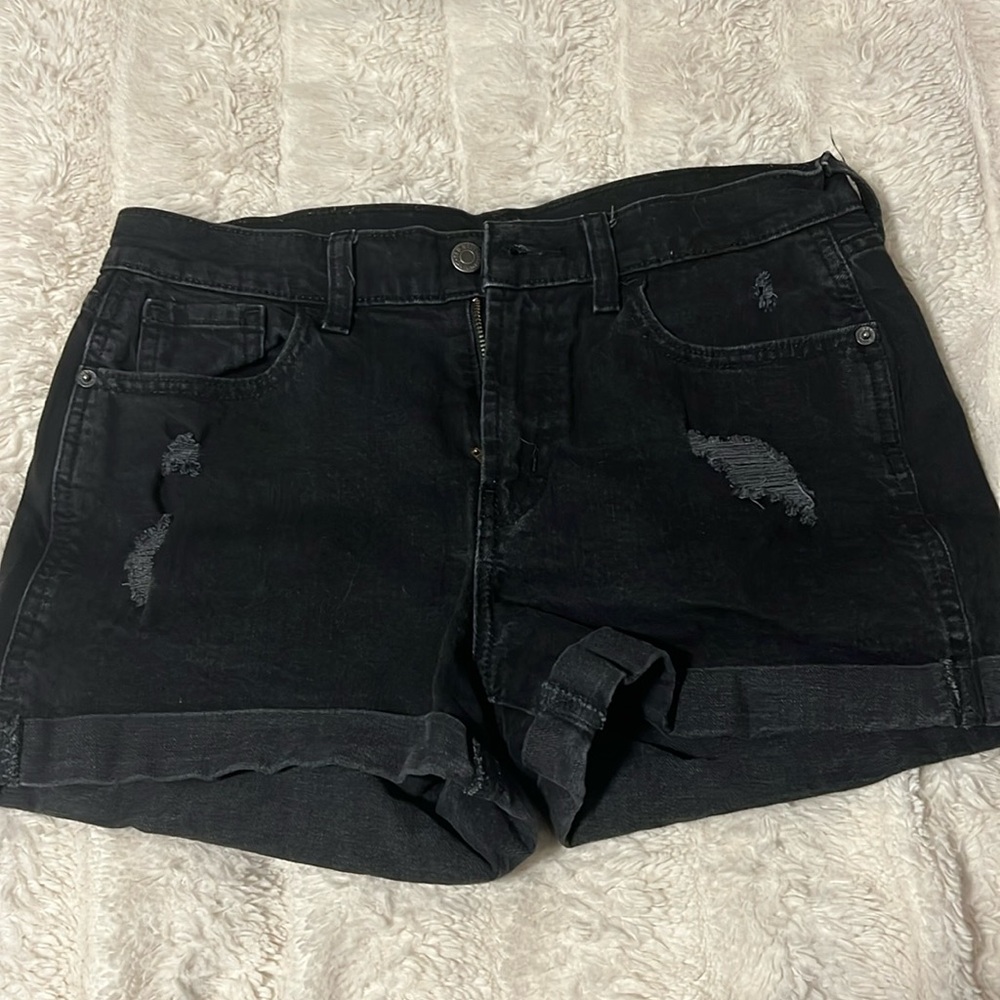 Old Navy mid rise boyfriend shorts size 4